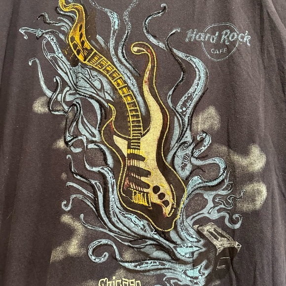 Men’s XXL Hard Rock Cafe Chicago Melting Guitar Embroidered Graphic Tee. Logo - Picture 7 of 12